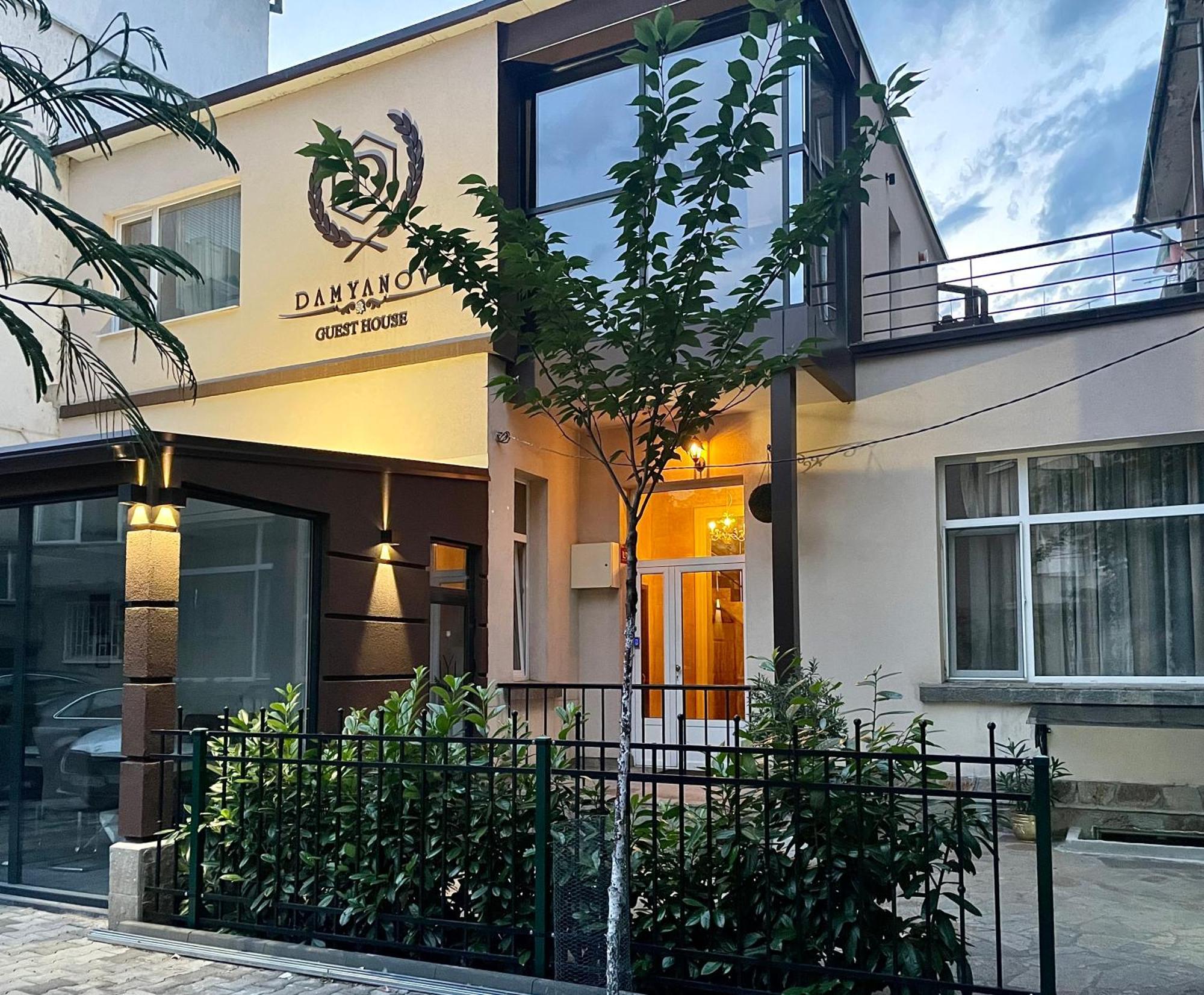 Damyanov House Otel Kazanlŭk Dış mekan fotoğraf